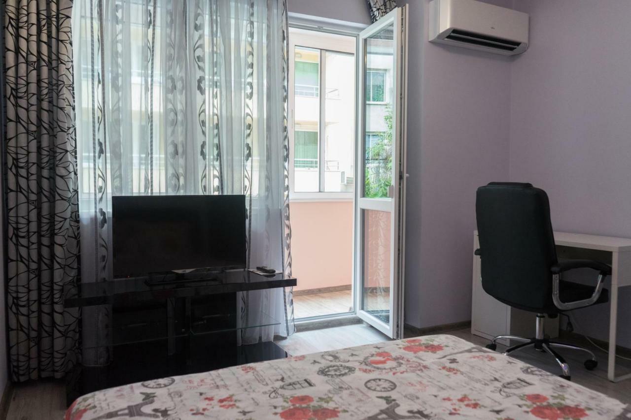 Apartment Nicole Varna Buitenkant foto