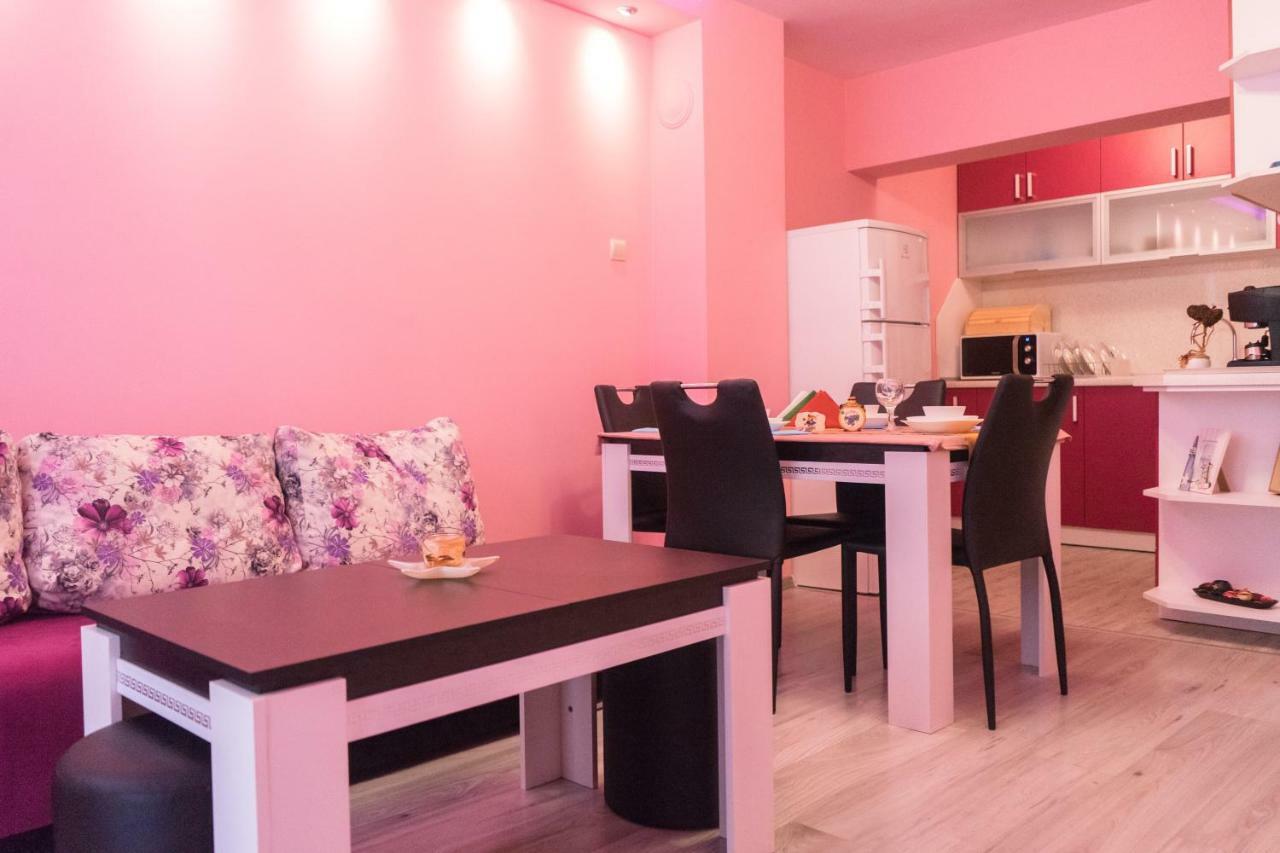 Apartment Nicole Varna Buitenkant foto